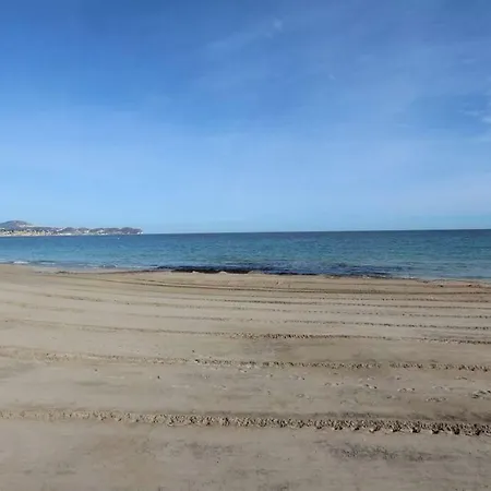Con Vista Al Mar! 2 Bedroom, 2 Bathroom. Piscina!